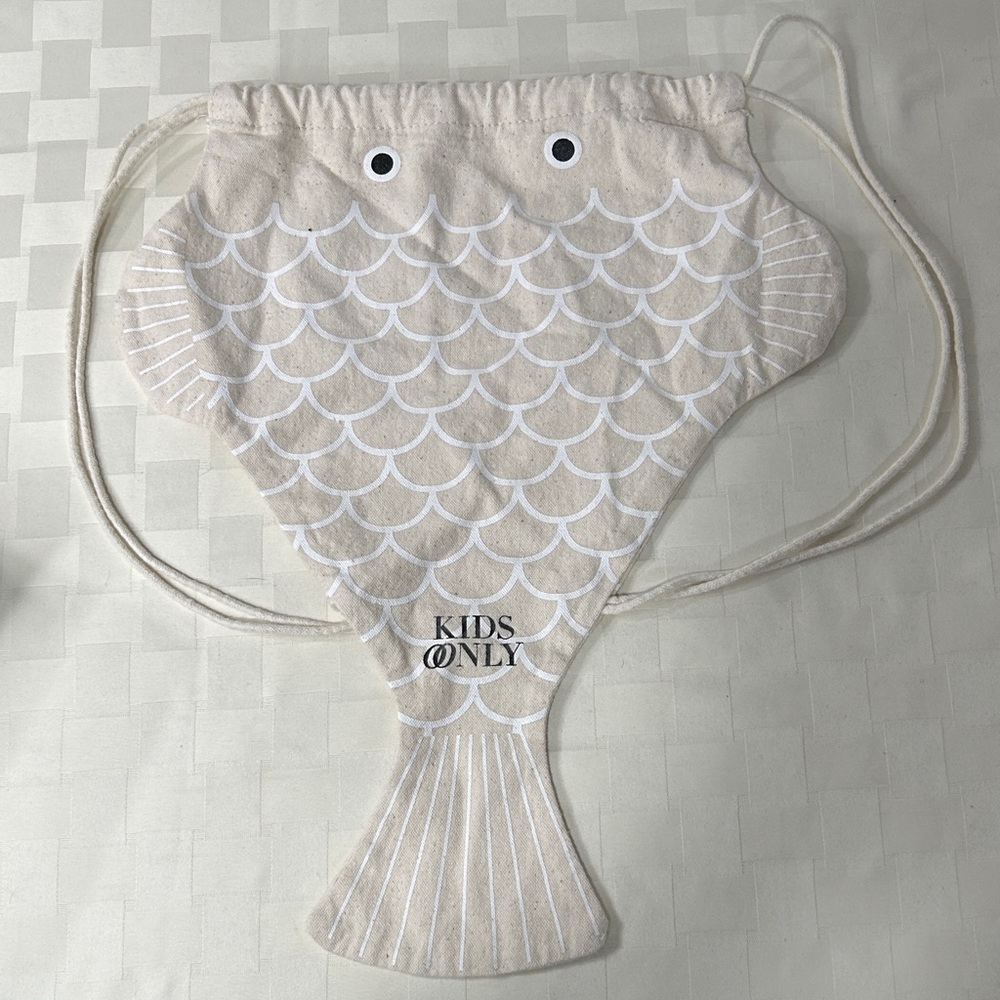 Beige Fish-Shaped Drawstring Backpack - Picture 3 of 4